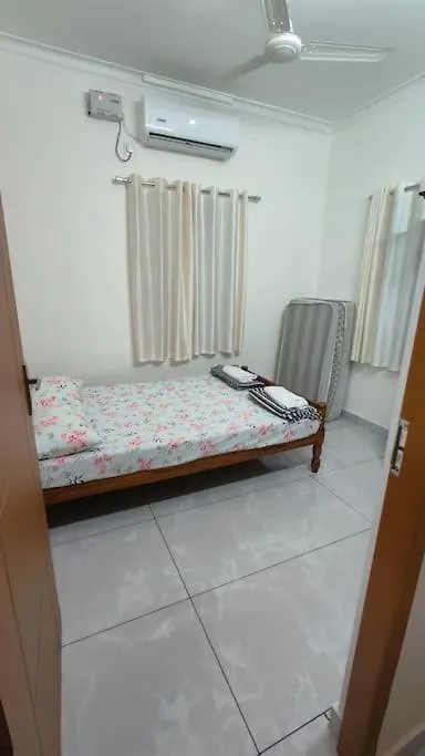 Krishnarpanam 2Bhk Villa In Guruvayoor- Only For Families Guruvāyūr